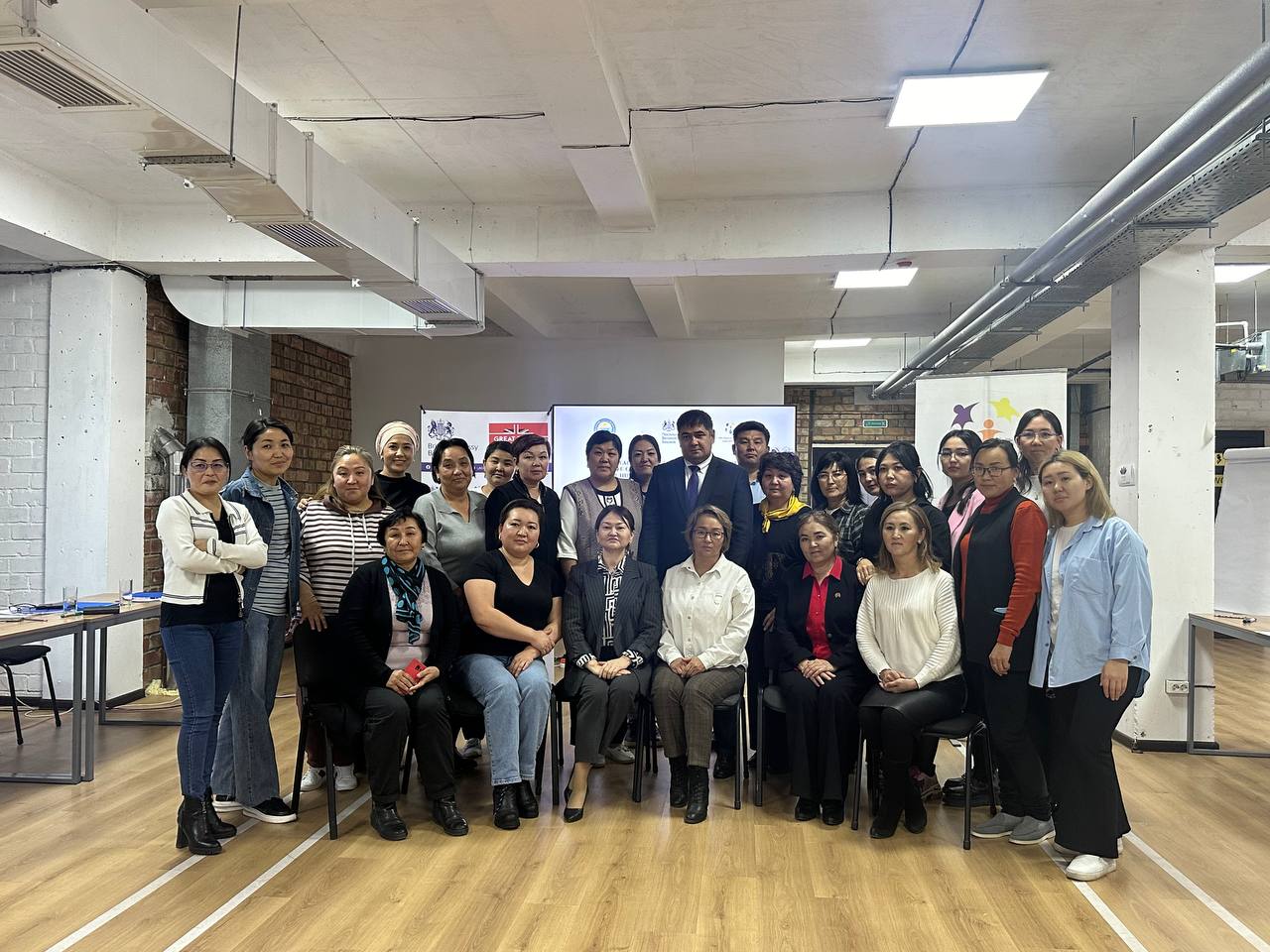 Укрепление потенциала специалистов по защите детей и учителей школ Чуйской и Иссык-Кульской областей